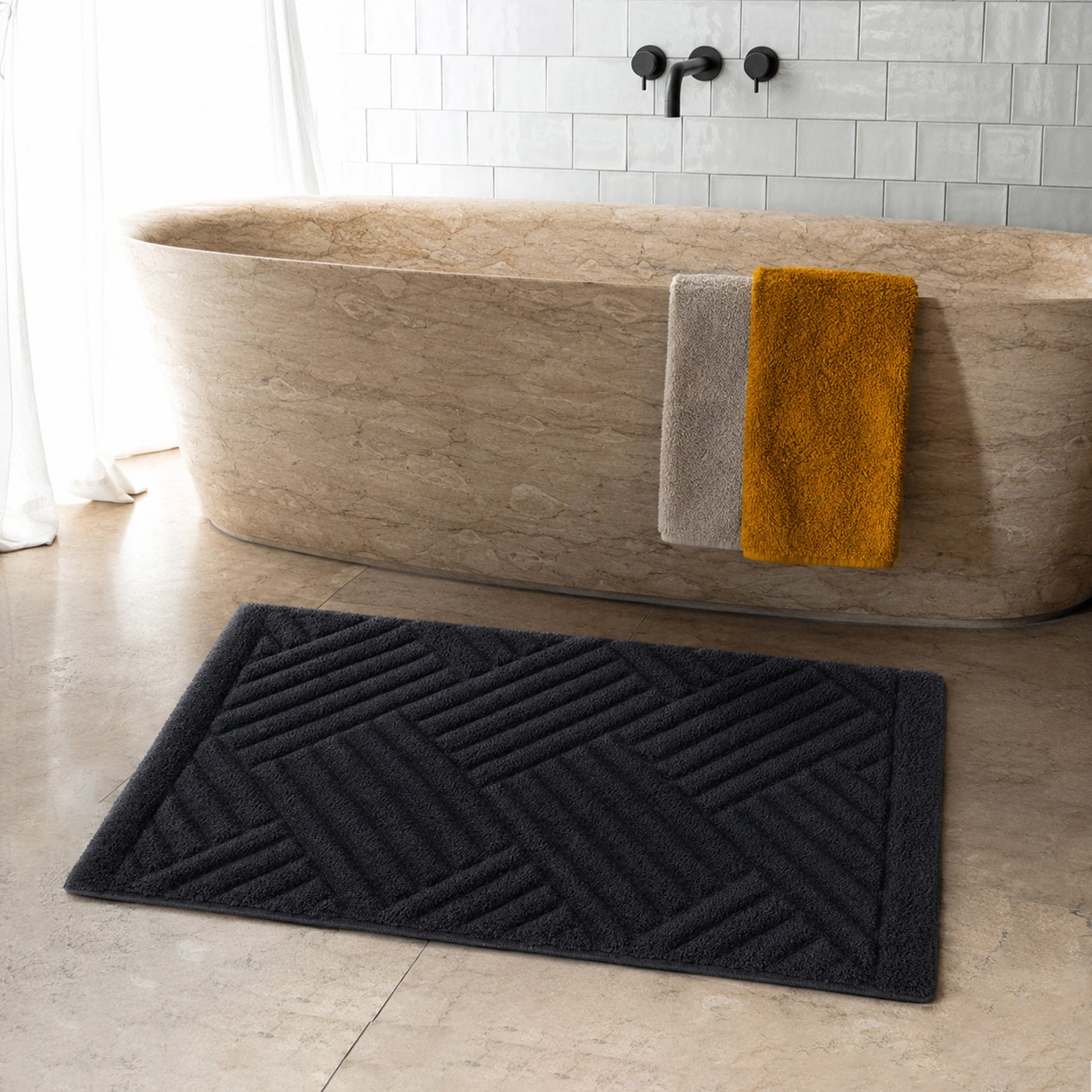 |Maati in Charcoal